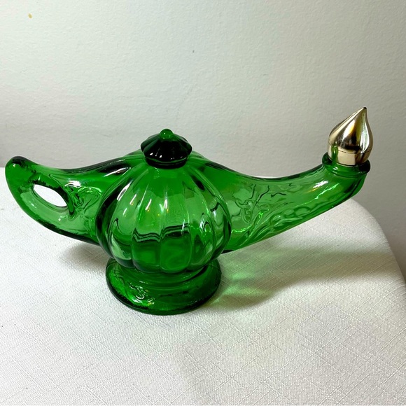 vintage Avon Aladdin's Lamp green glass decanter bottle - Picture 1 of 4